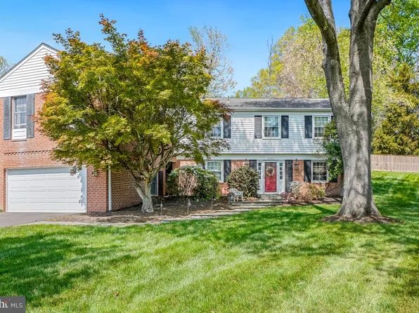 2003 Stratton Dr, Potomac, MD 20854