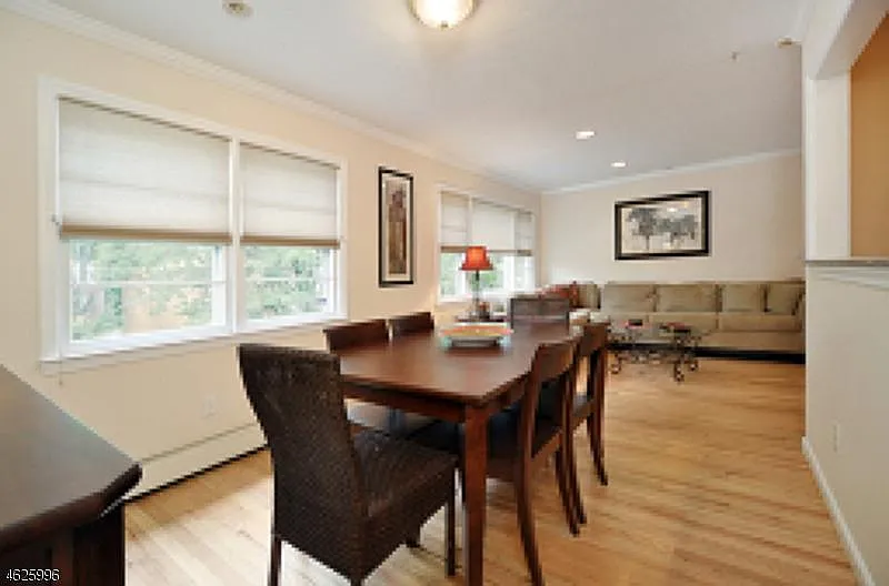 3 bed, 1.5 bath, $3,200 — Photo 3