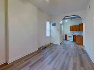 Top Floor North Center One Bed plus Den, Chicago, IL 60618