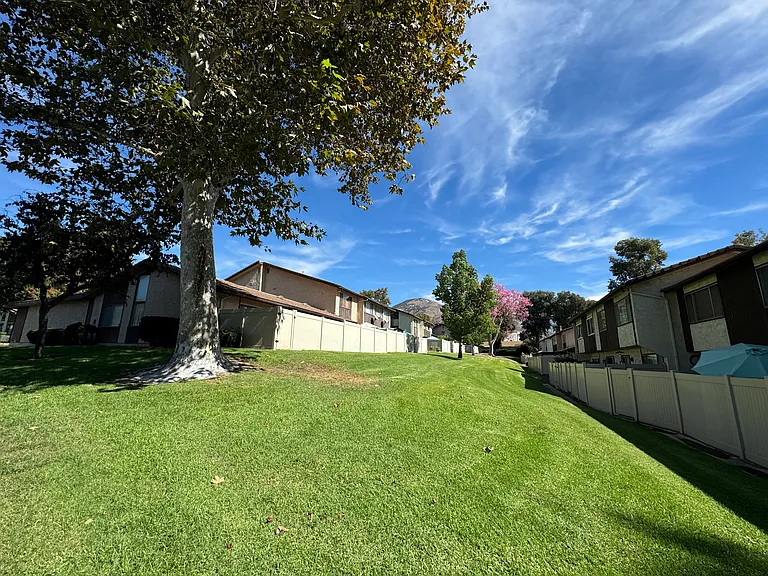 2154 Basswood Ct — Photo 24