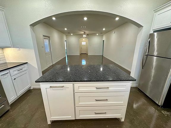 2nd image of 706 Tower Mill Ct