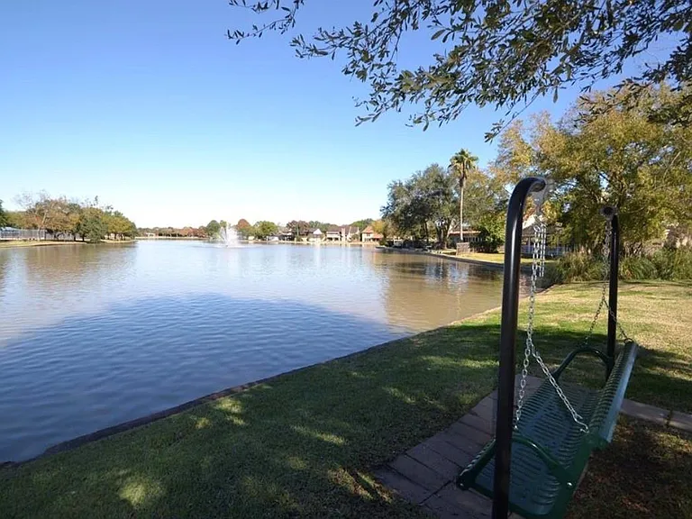 2710 Grants Lake Blvd #J10 — Photo 43
