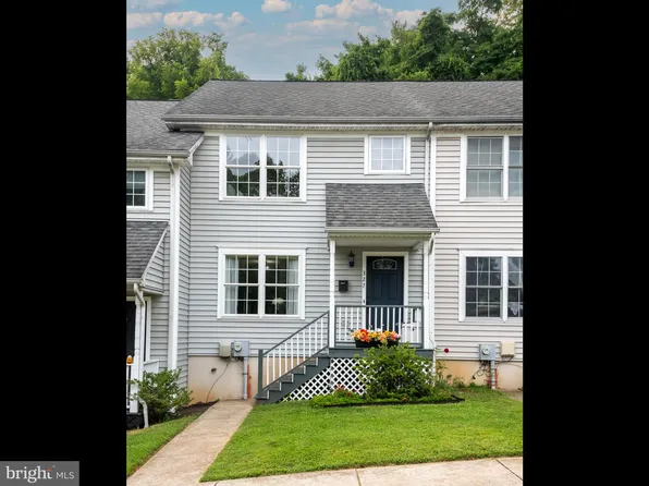 327 Mount Pleasant St, Coatesville, PA 19320