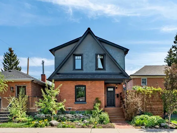 3216 W 17th St SW, Calgary, AB T2T 4N8