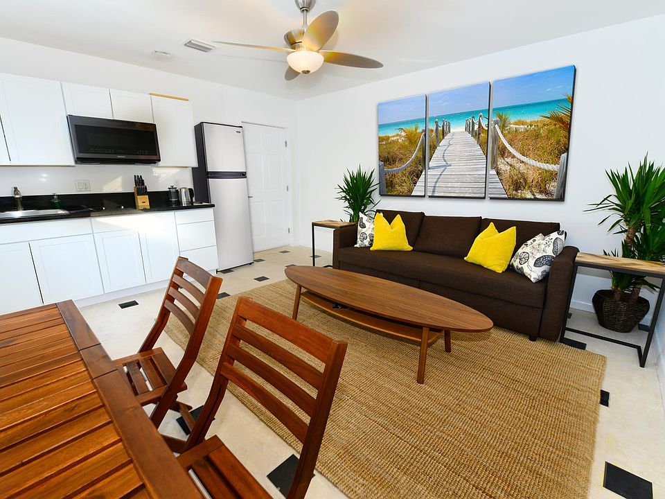 1st image of 3046 NE 16th Ave #411