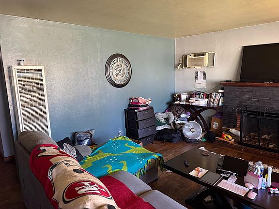4th image of 1600 65th Ave