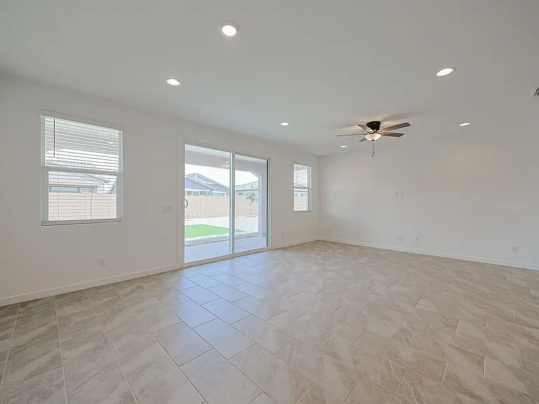 7832 W Hide Trl — Photo 10