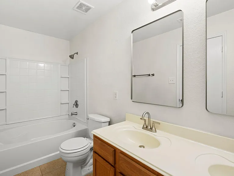 7910 Buffalo View Ln — Photo 20