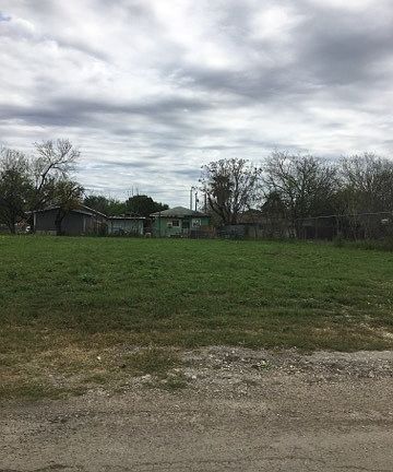 3rd image of 234 Coyol St