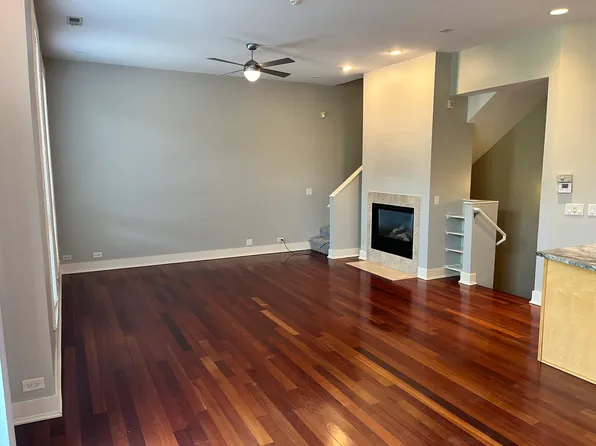 1019 Marcy Plz, Omaha, NE 68108