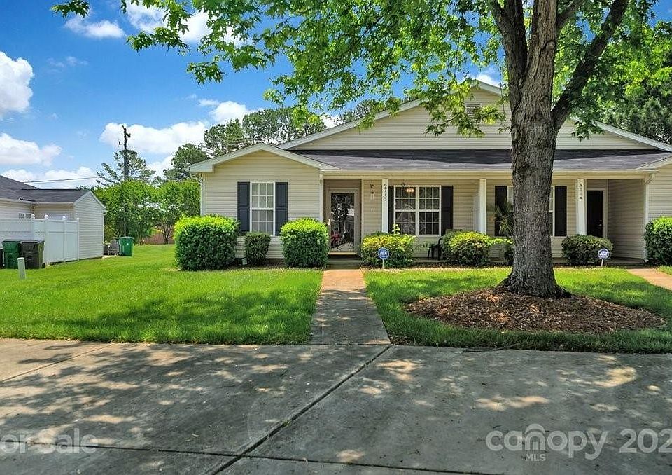 Duplex Condo - on cul-de-sac