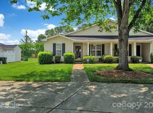 9715 Kennerly Cove Ct, Charlotte, NC 28269