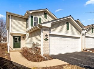 351 Normandie Dr, Sugar Grove, IL
