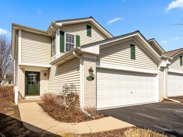 351 Normandie Dr, Sugar Grove, IL 60554