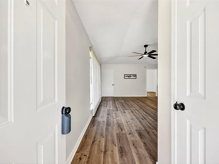 8618 Van Hut Ln — Photo 5