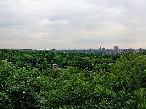 5th image of 4555 Henry Hudson Pkwy APT 1109