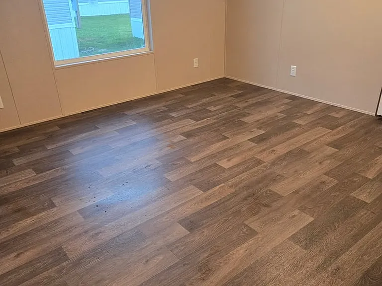 1426 Oak St — Photo 5