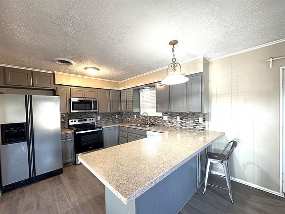 2nd image of 506 Walnut St