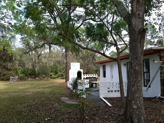 Side Terrace