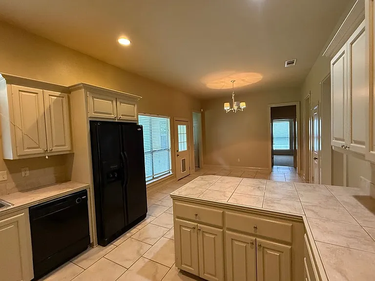 9441 Boone Dr — Photo 4