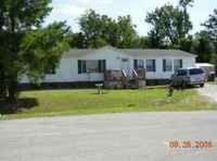 206 Mustang Ct, Maysville, NC 28555