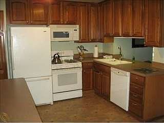 2nd image of 8344 Orhan St