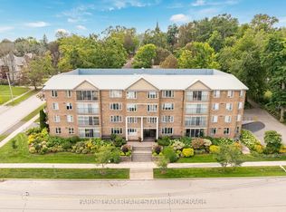 95 Matchedash St N #202, Orillia, ON L3V4T9