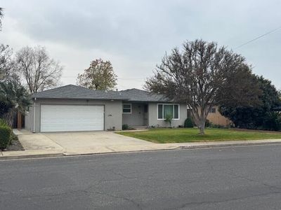 1498 E Bolinger Way, Dinuba, CA, 93618