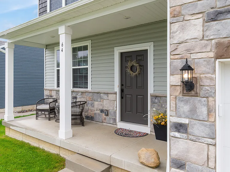 64 Brewster Dr — Photo 2