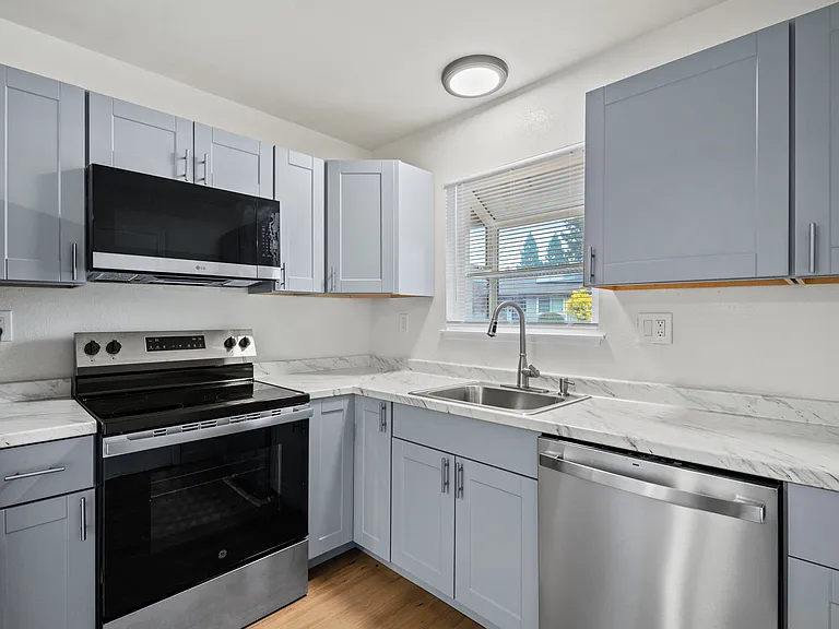 443 Pheasant Ln #441 — Photo 4
