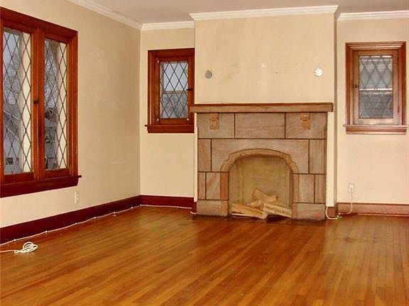 3rd image of 6511-6513 Laverne Ave