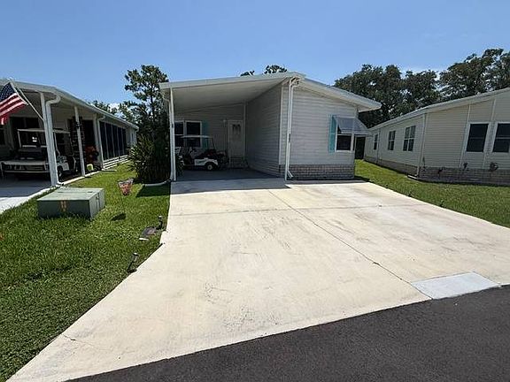 2nd image of 2207 Thoreau Dr