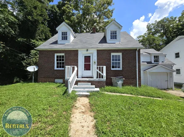 310 Ridge Street, 310 Ridge St NW, Lenoir, NC 28645