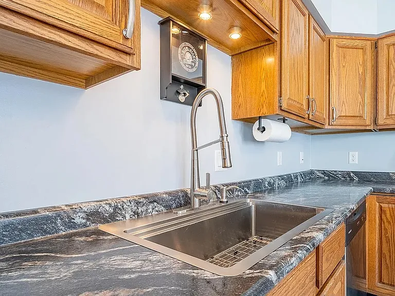 8124 Robertson Pl — Photo 6
