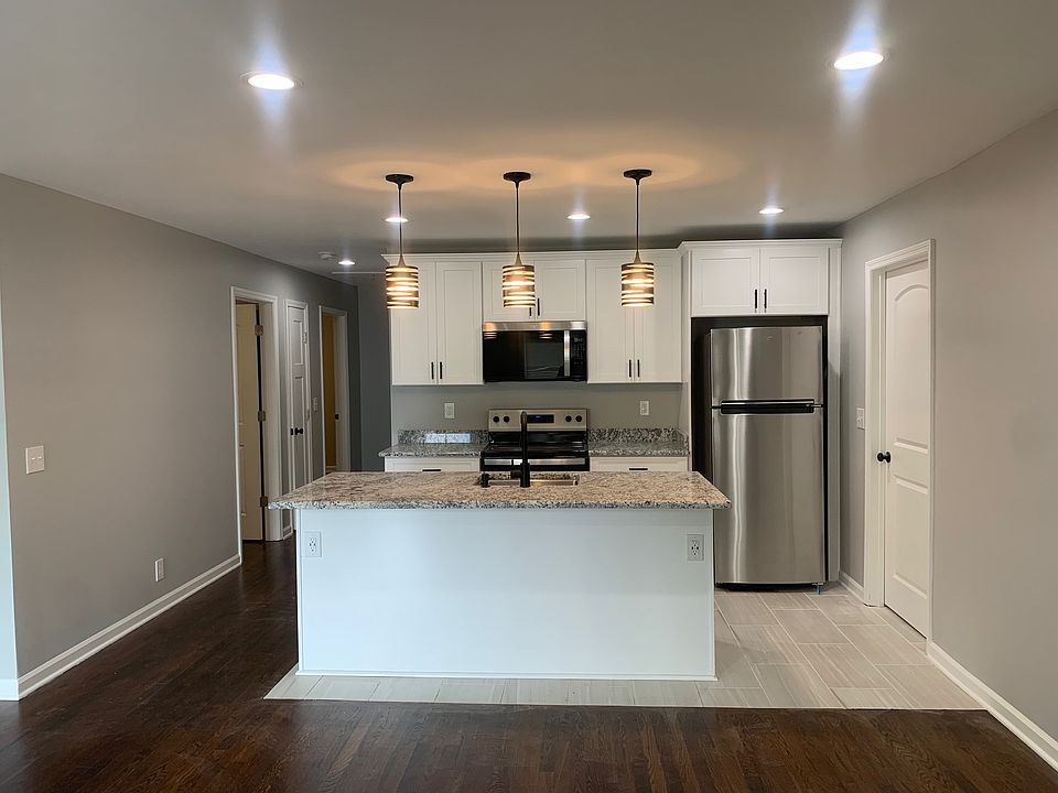 Breakfast bar & Kitchen