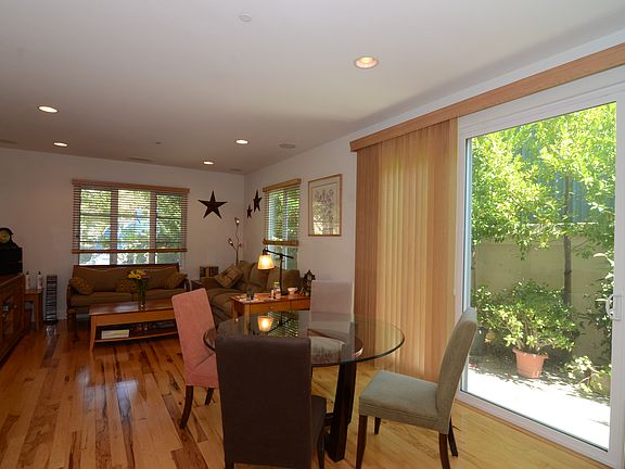 3rd image of 1098 Arbol Way