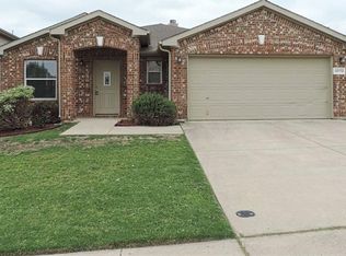 13772 Canyon Ranch Rd, Roanoke, TX 76262