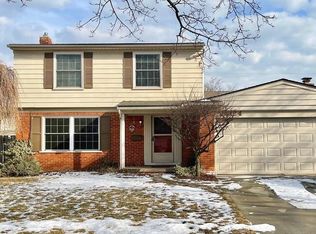 30124 Barbary Ct, Warren, MI 48093
