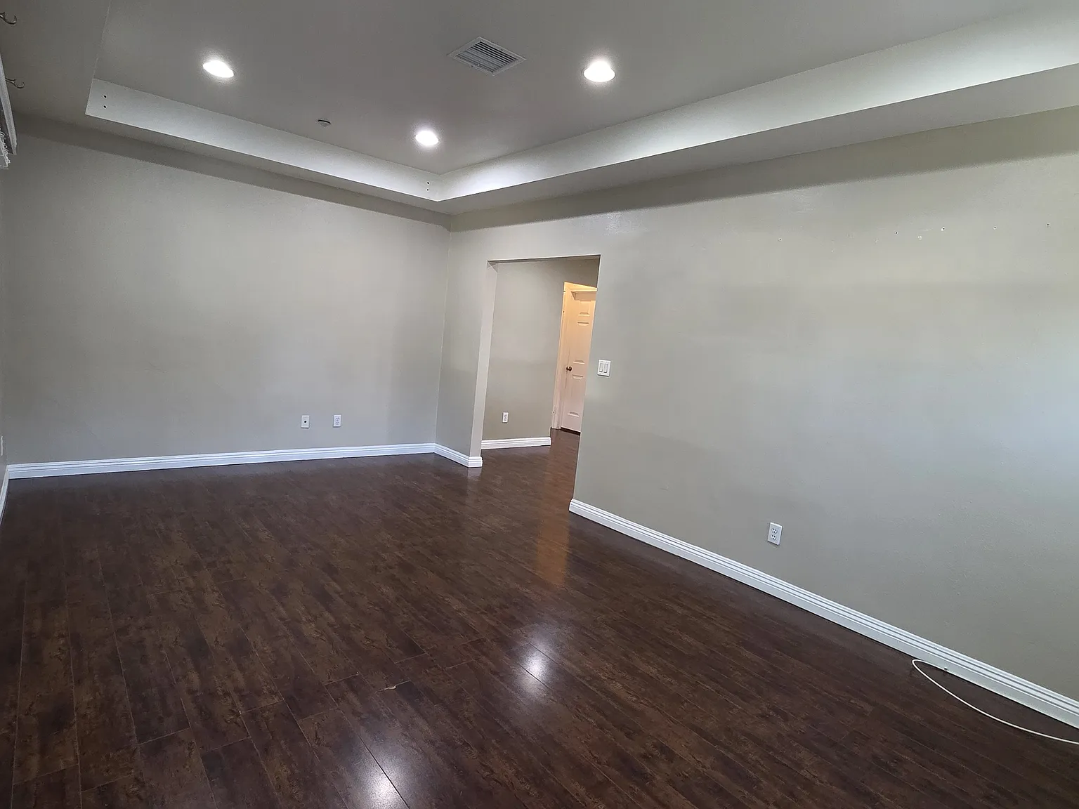 2 bed, 1200 sqft, $2,895 — Photo 2