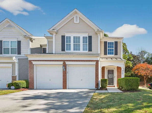 8204 Pilots View Dr, Raleigh, NC 27617