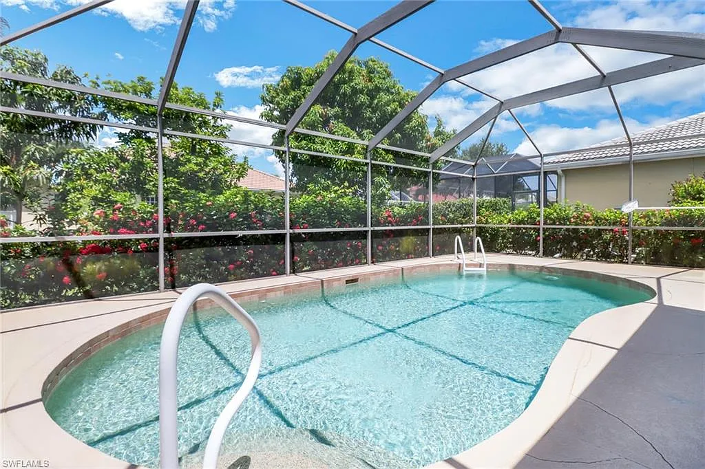 4 bed, 3.0 bath, 2740 sqft, $4,500 — Photo 2