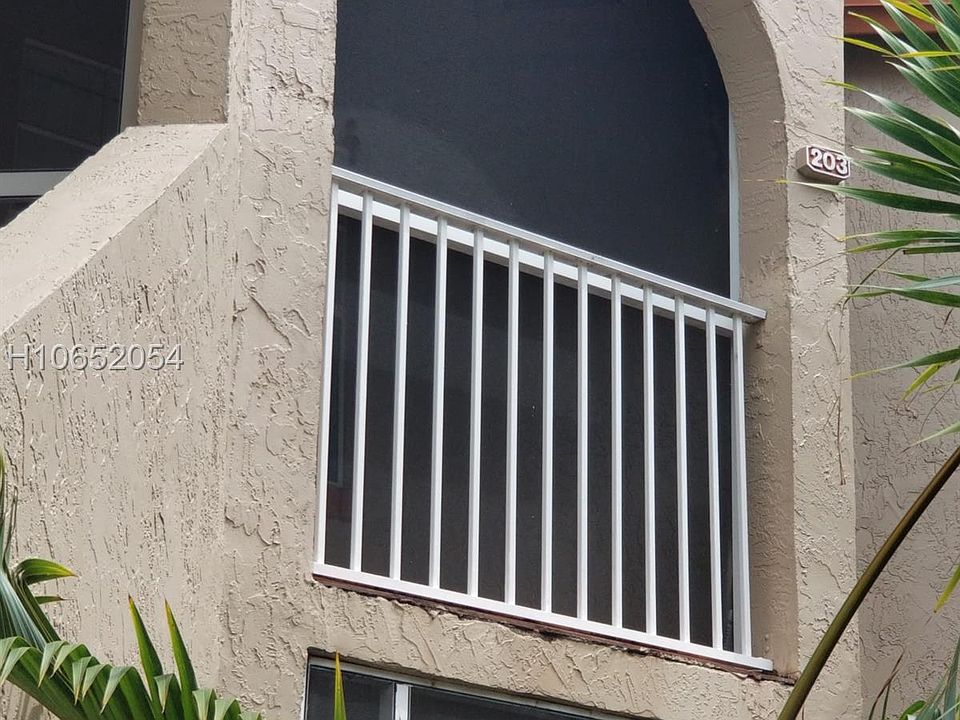 1st image of 333 SW 86th Ave APT 203