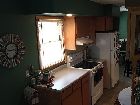 3rd image of 204 S Oak Ave