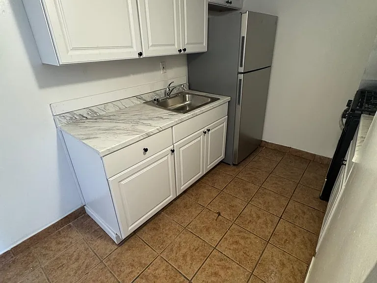 Clover Pl — Photo 2