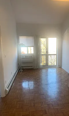 Rented by 18 REALTY | media 12