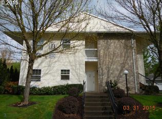 1108 NE Palmblad Dr #302, Gresham, OR 97030