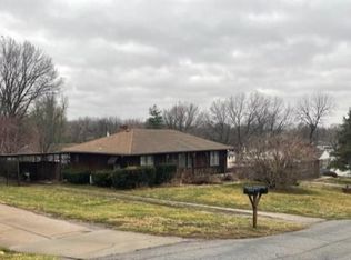 1022 Court St, Saint Joseph, MO 64504