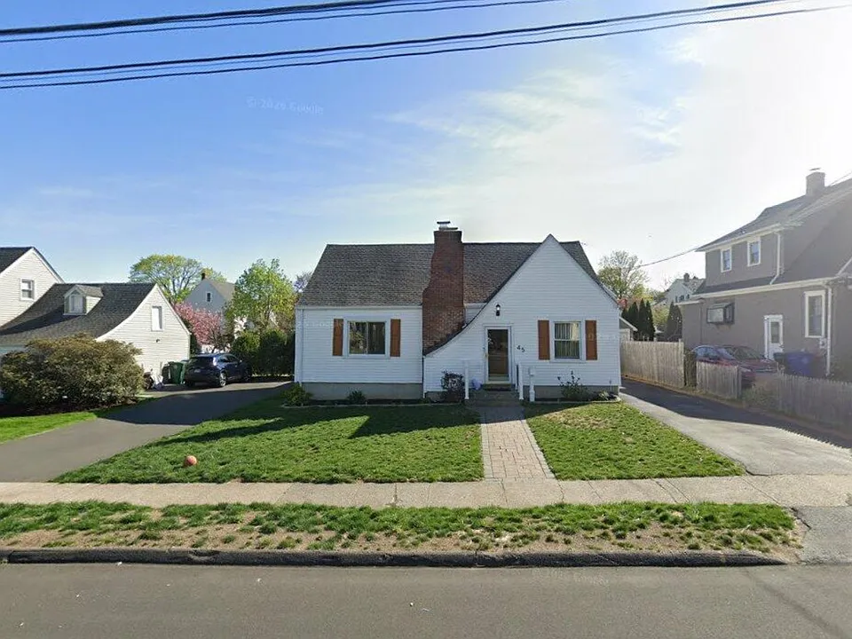 Newtown Ave
