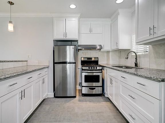 3rd image of 608 Cordell St APT G