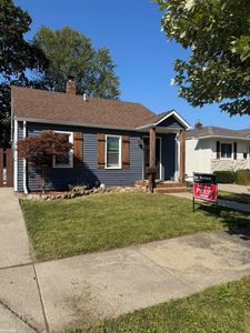 22627 Lake Dr, Saint Clair Shores, MI, 48082